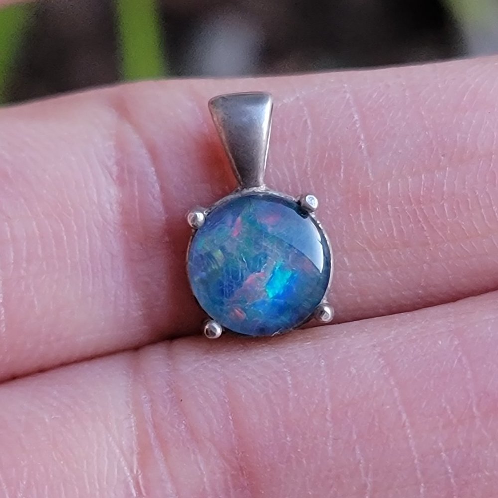 Natural flashy gorgeous blue green opal 925 sterling silver necklace pendant